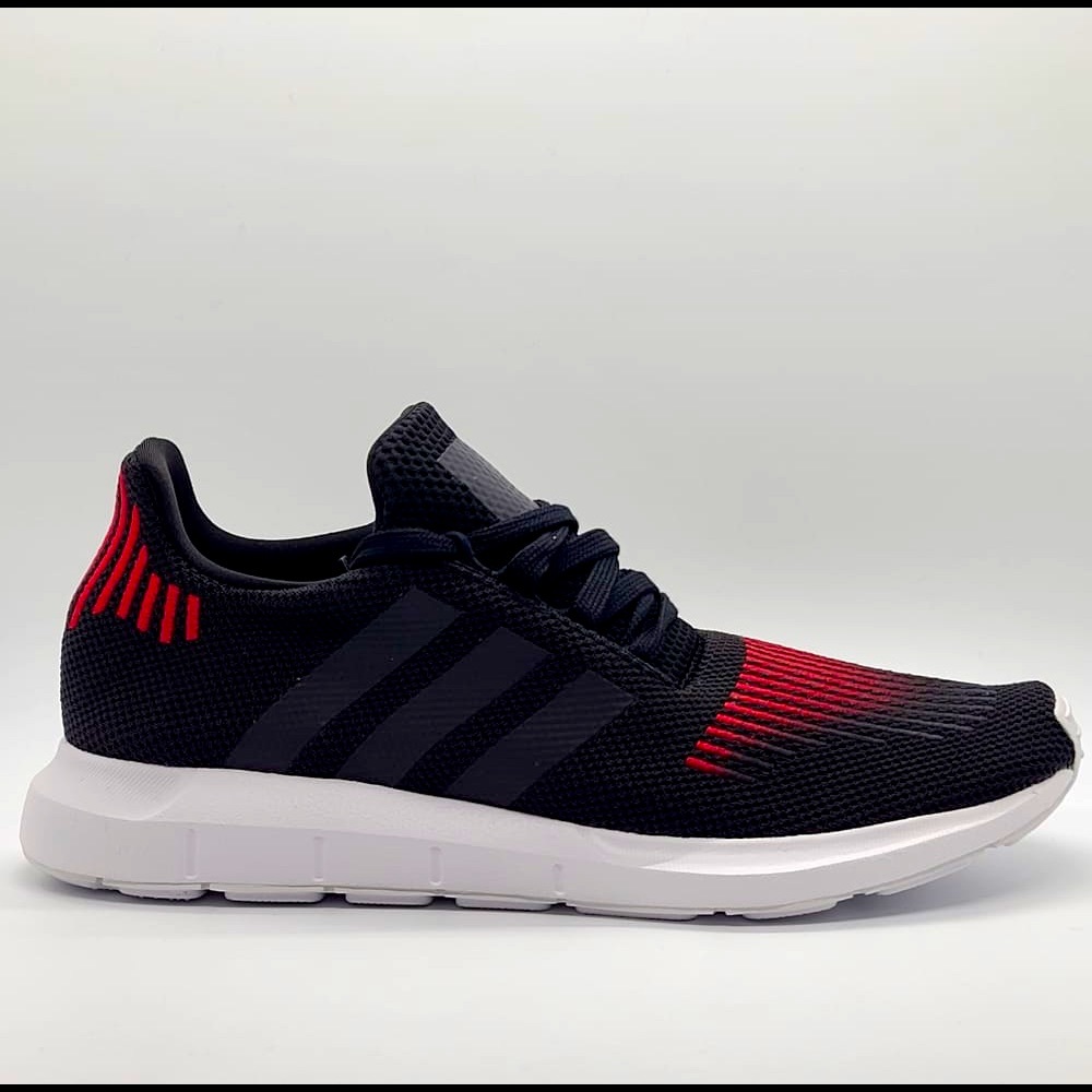 Adidas Swift Run CBLK